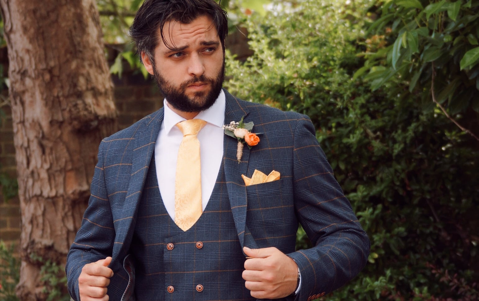 how to choose the right wedding suit main image